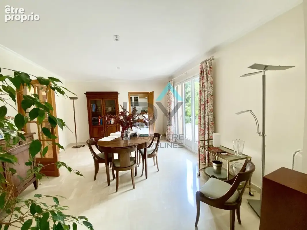 L'Etang La Ville. Maison 9 pièces 273 m² à 10mn à pied de la gare. - photo 8