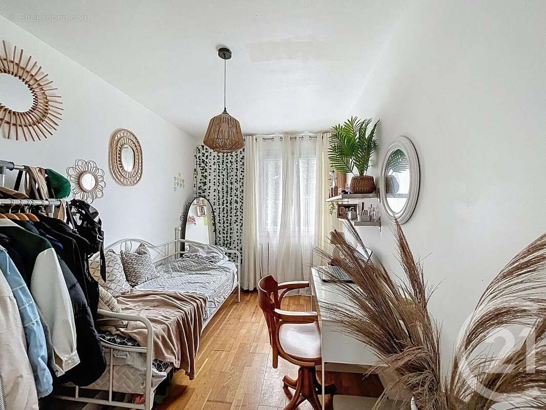 Maison à PARON