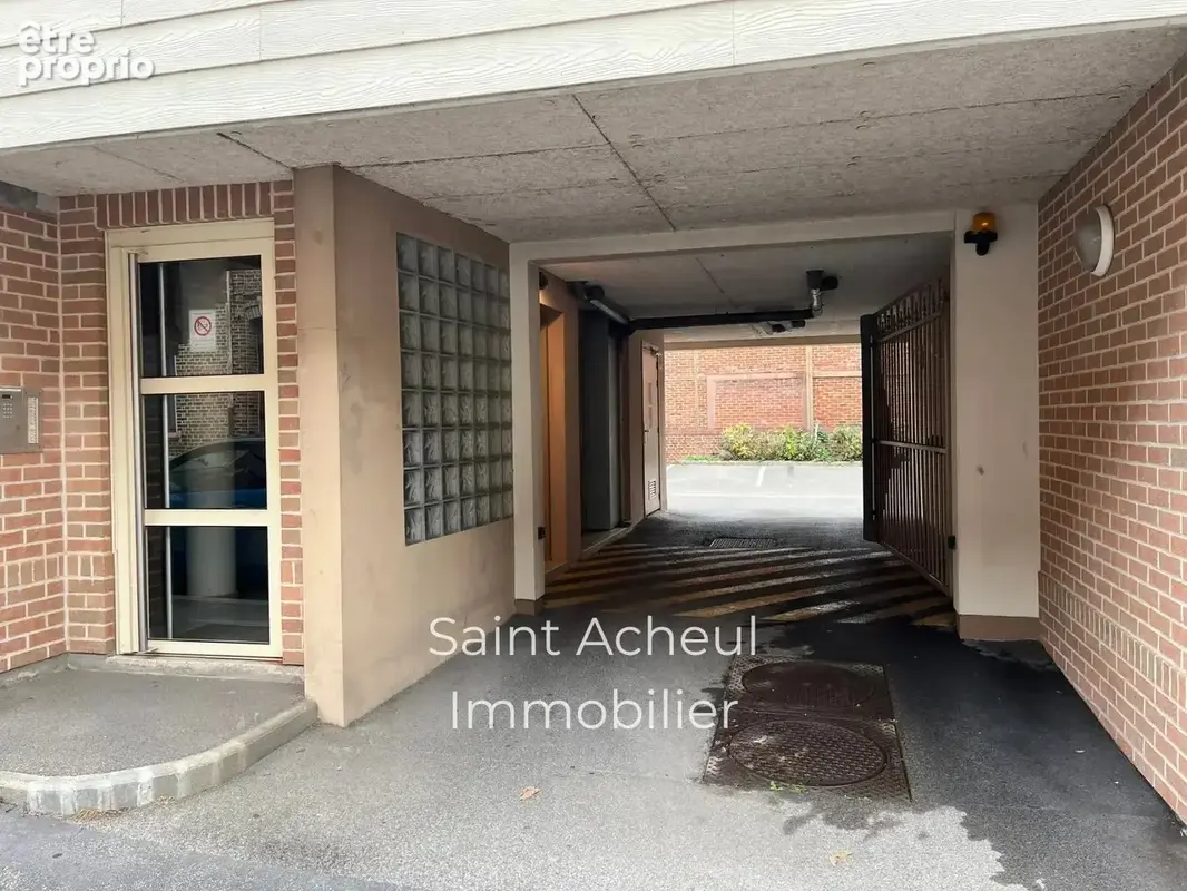 Place de Parking Couvert / Rue Cosserat - photo 3