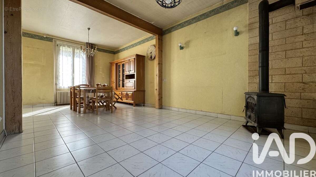 Photo 3 - Maison à ROMILLY-SUR-SEINE