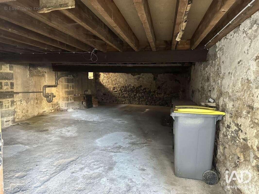 Photo 7 - Commerce à CHATEAUNEUF-SUR-SARTHE