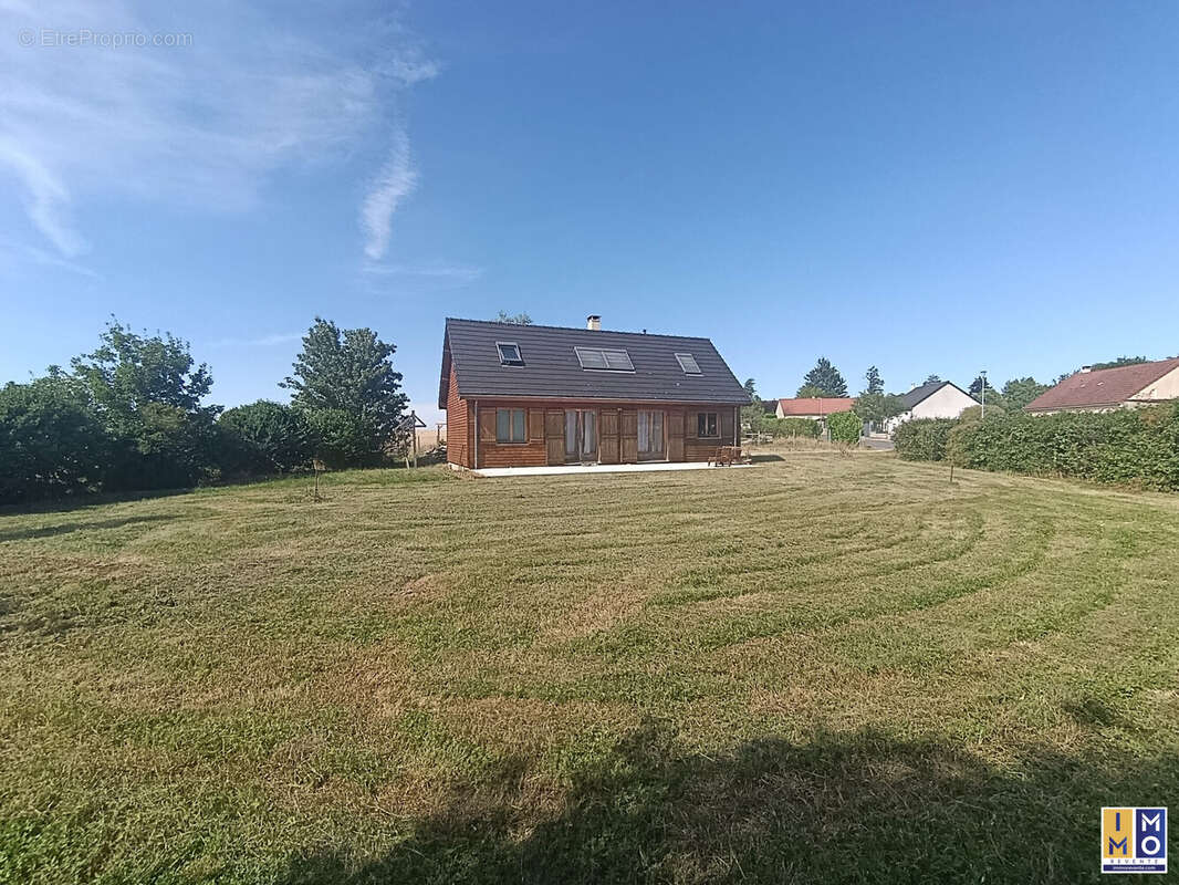 Maison à VILLEQUIERS
