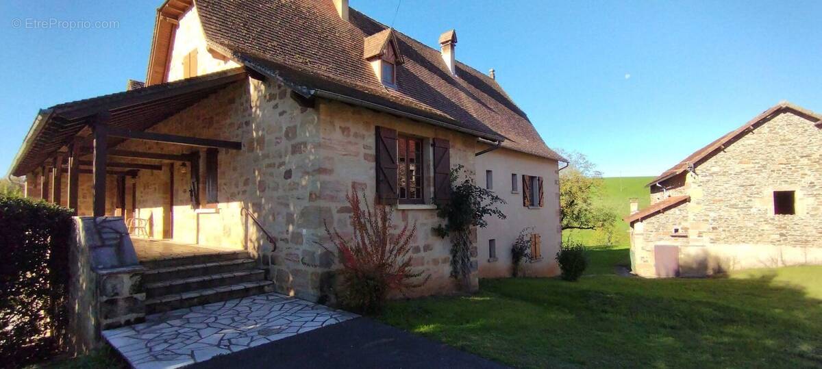 Maison à ESPEYROUX
