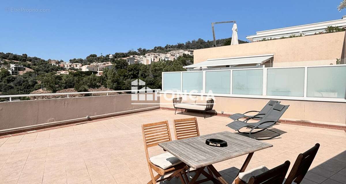 Appartement à MANDELIEU-LA-NAPOULE