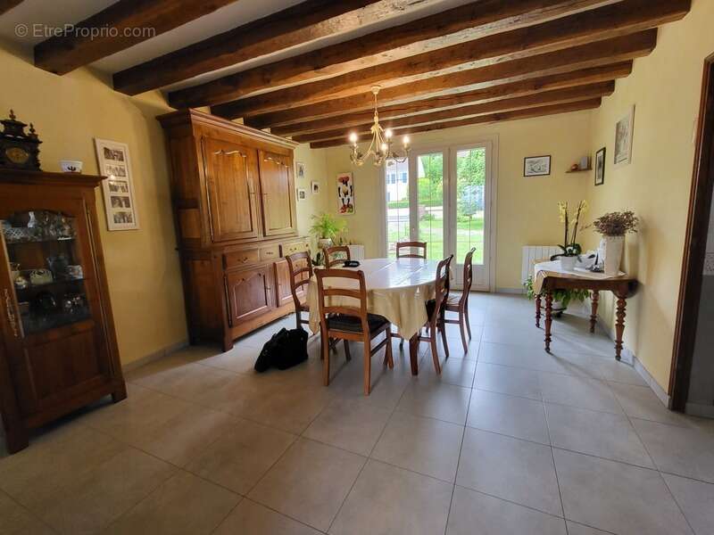 Maison 7 pièces à Parigné le pôlin (72) 5 MN GUECELARD - photo 4
