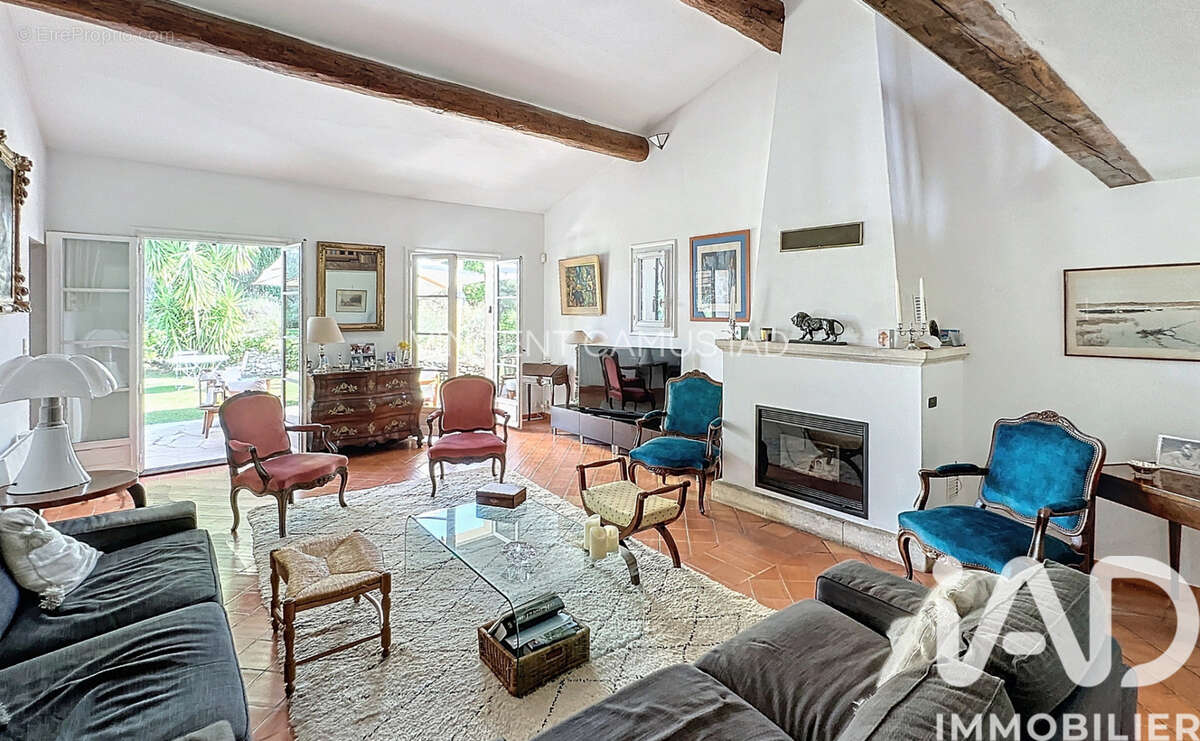 Photo 3 - Maison à LE CASTELLET