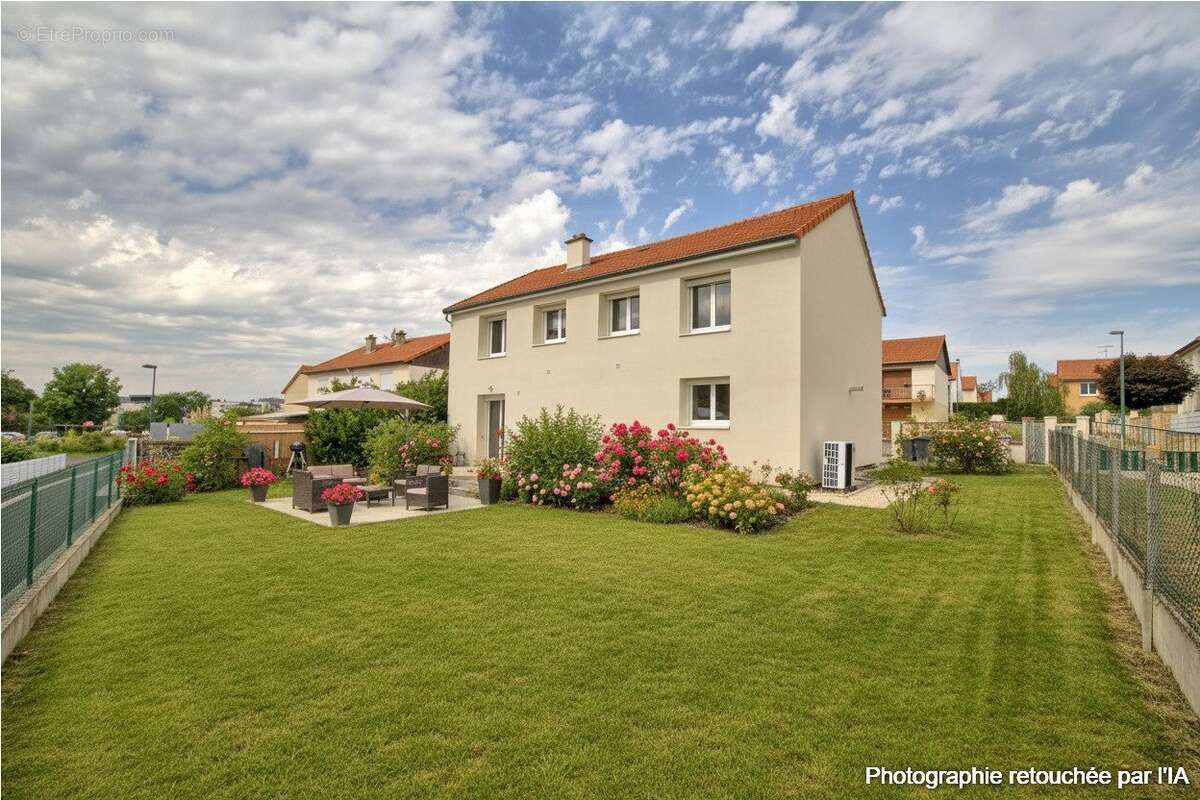 Maison 129 m² à Le Cendre  - photo 4