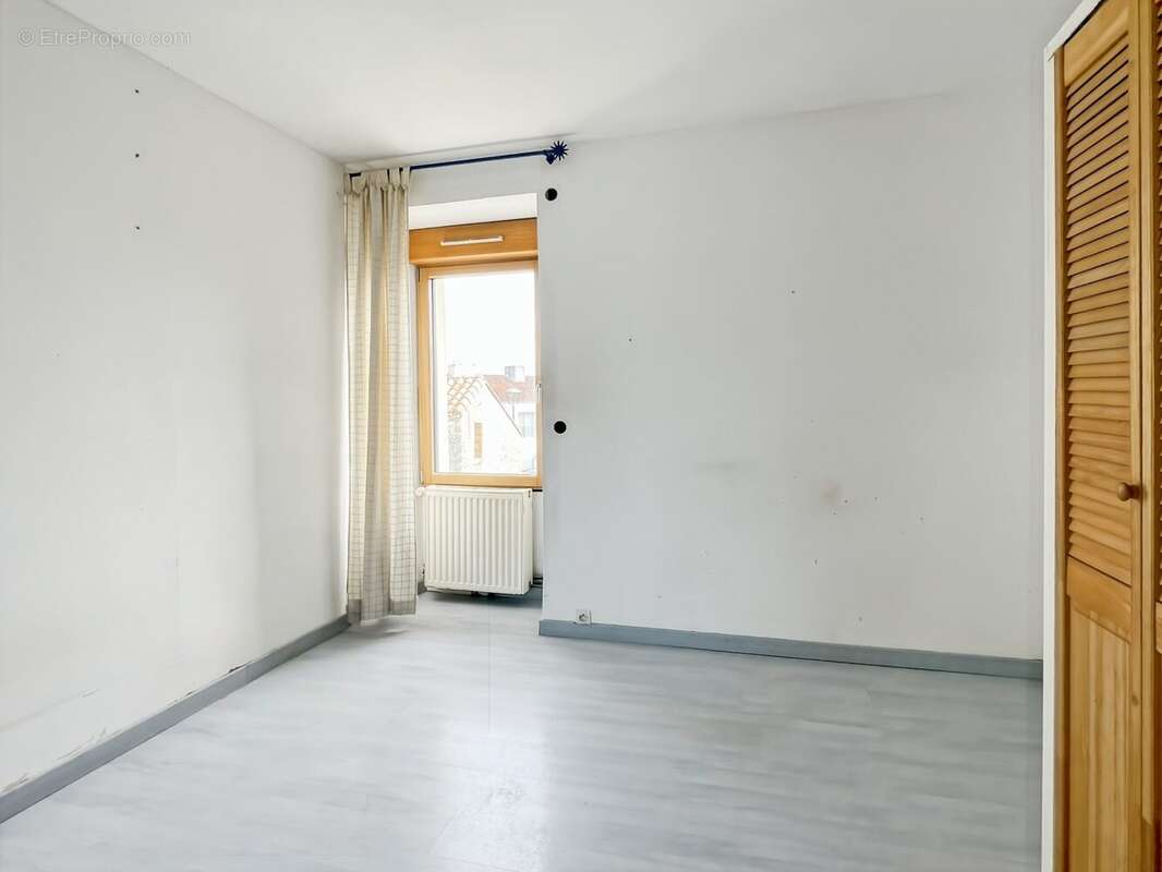 Chambre 1 - Maison à CUGAND