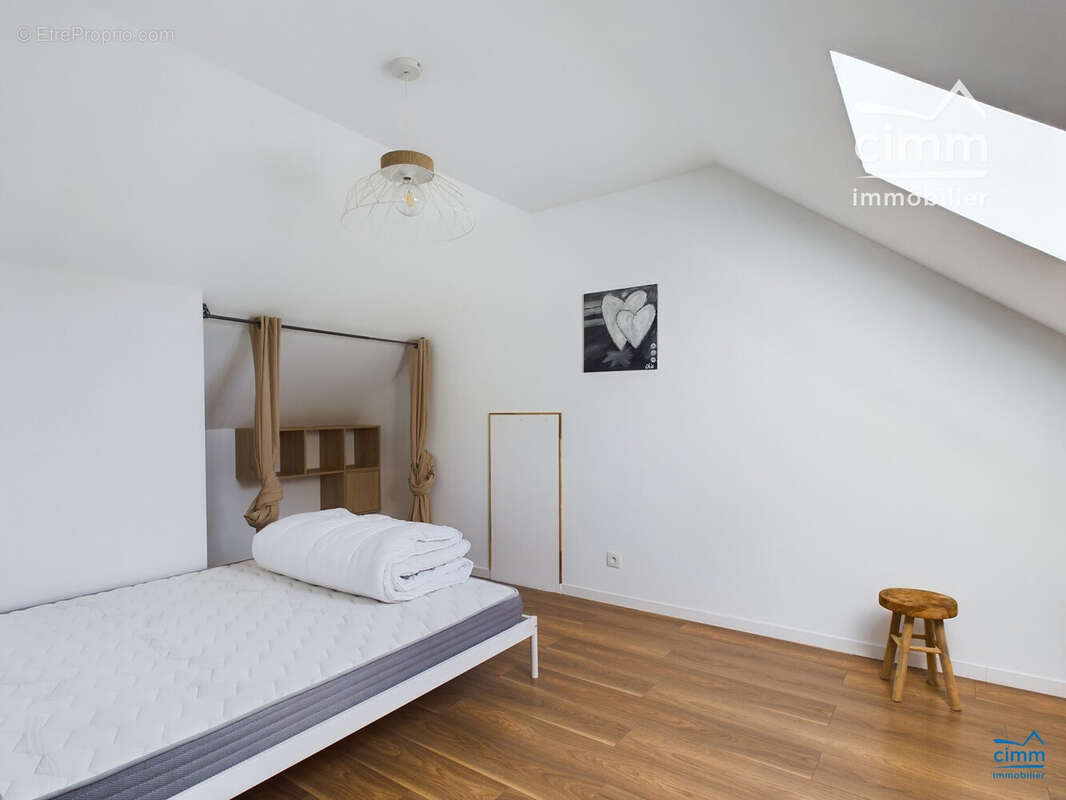 Maison à VILLEBERNIER