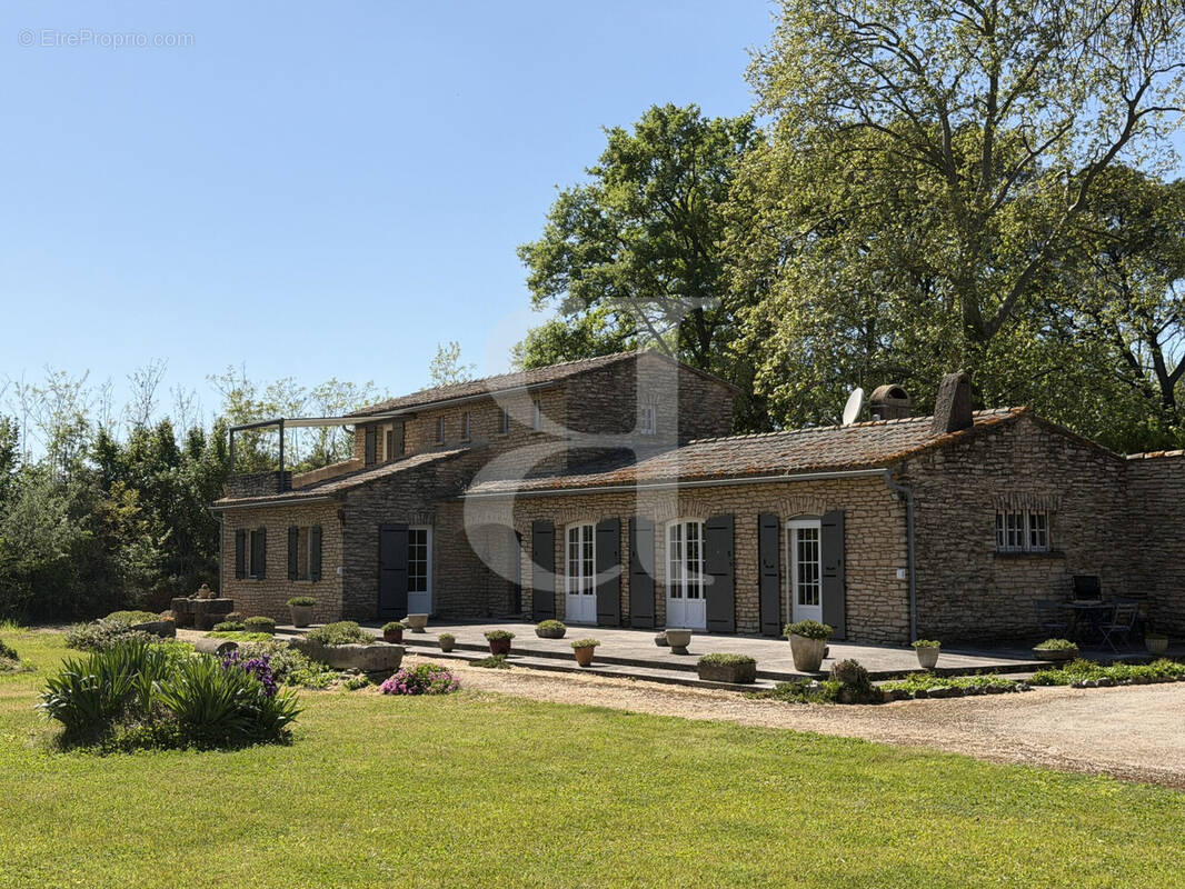 Maison à PLAN-D'ORGON