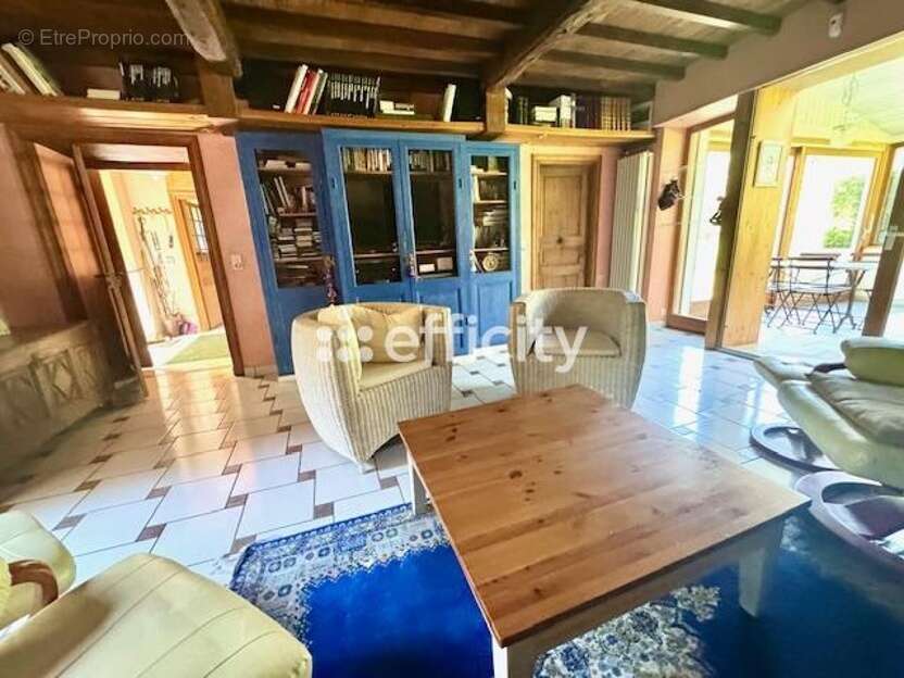 Maison à SERMENTIZON