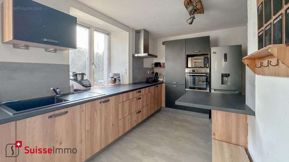 Maison à SAINT-MAURICE-COLOMBIER