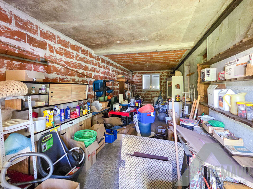 Maison à BEAULIEU-SOUS-LA-ROCHE