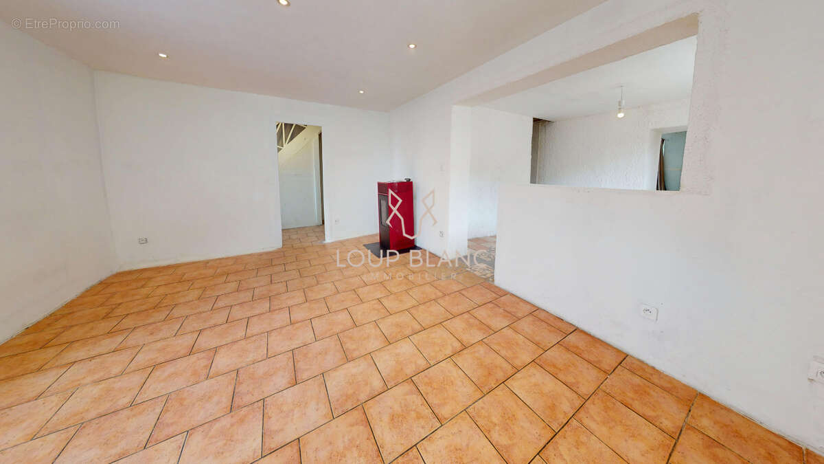 Maison à MEZIRE