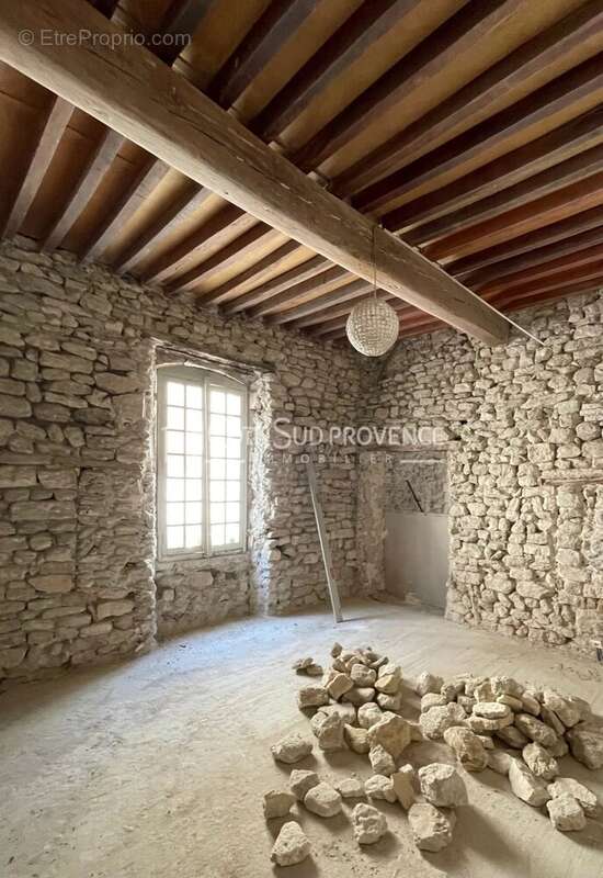 Appartement à VENASQUE