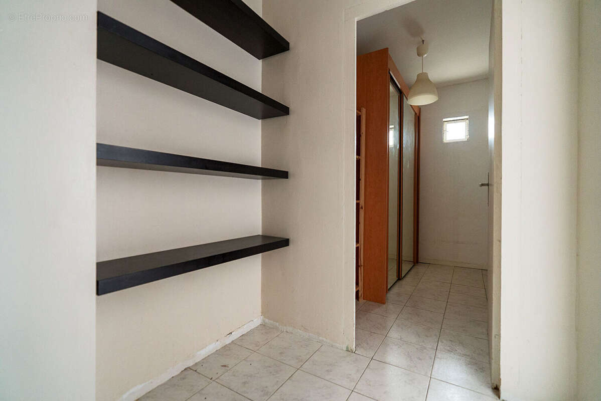 CARCASSONNE - LAPRADE Appartement T3 59m²  avec balcon vue Cité et place de stationnement - photo 17