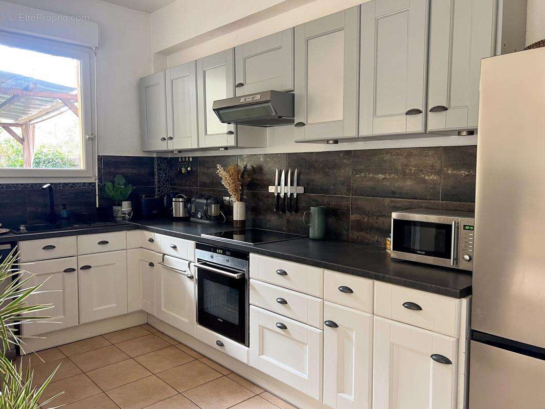 Appartement à PEILLE