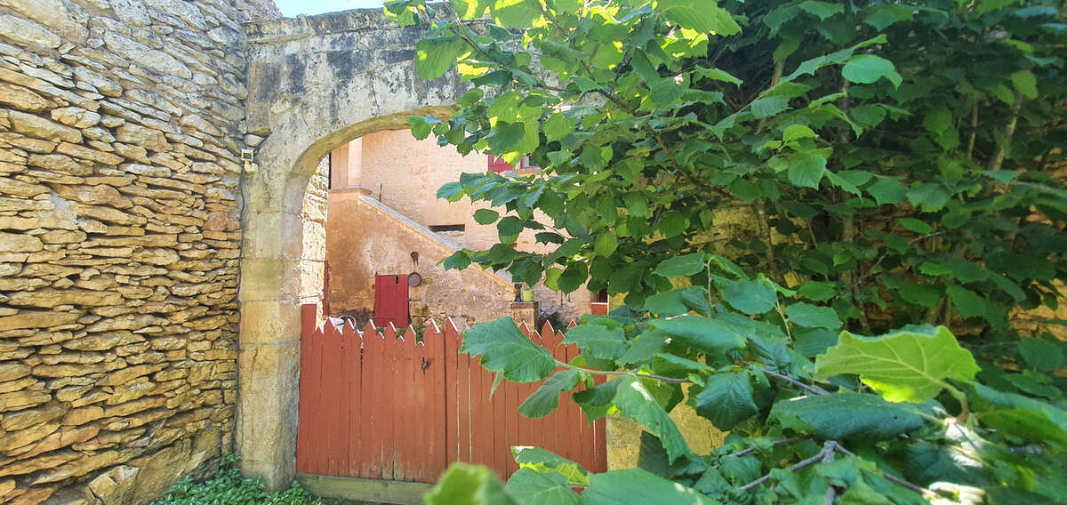 Maison à LES EYZIES-DE-TAYAC-SIREUIL