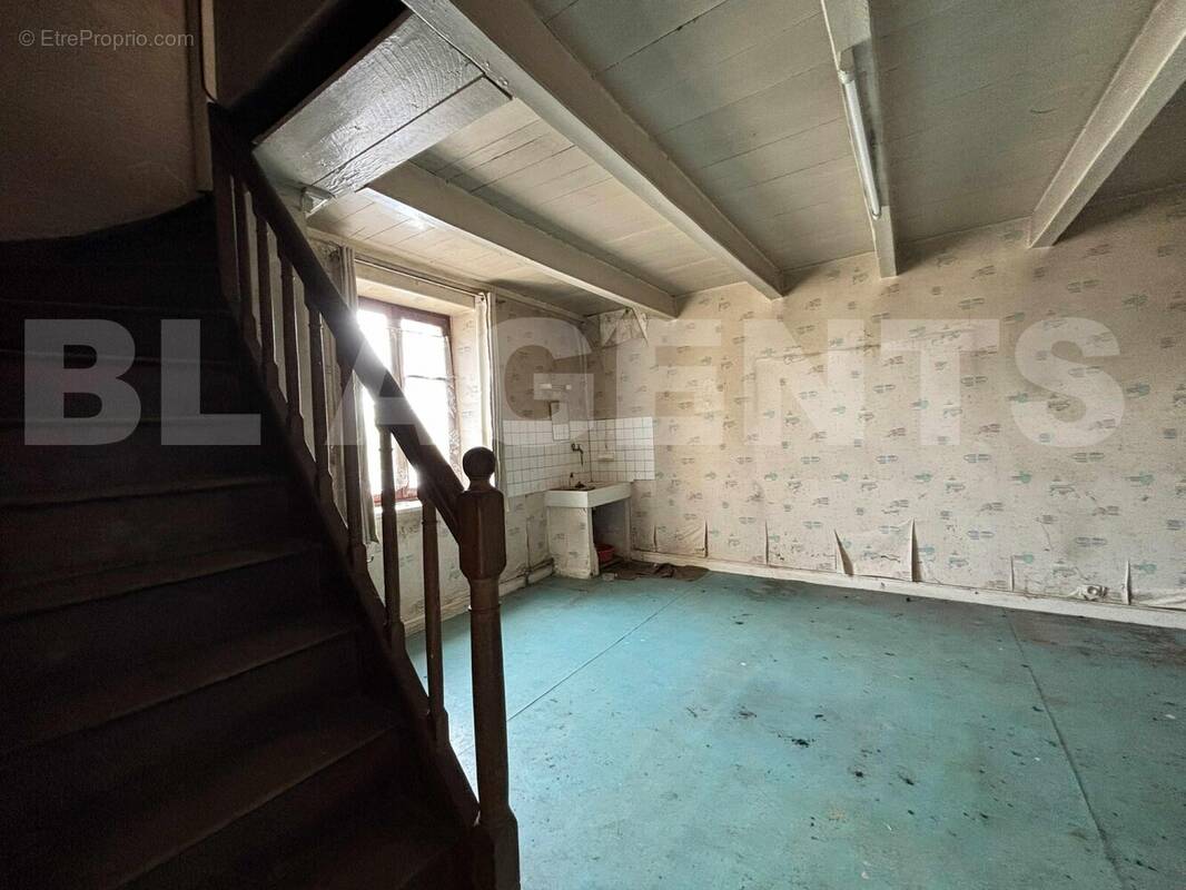 66dd69e7-cfca-4b41-9f9c-4421149fffce - Maison à POURU-AUX-BOIS