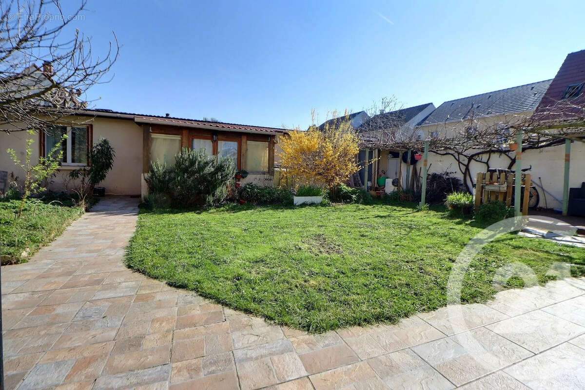 Maison à AULNAY-SOUS-BOIS