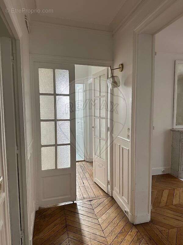 Appartement à PARIS-10E