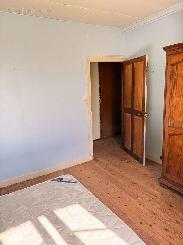 Maison à LA CELLE-DUNOISE