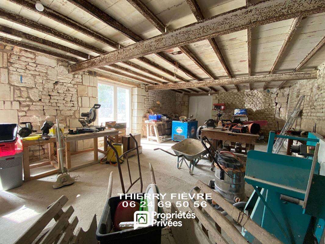 À vendre 86200 Glénouze Maison de 10 pièces 312 m2 avec gîte indépendant, dépendance, terrain, bois et caves - photo 15