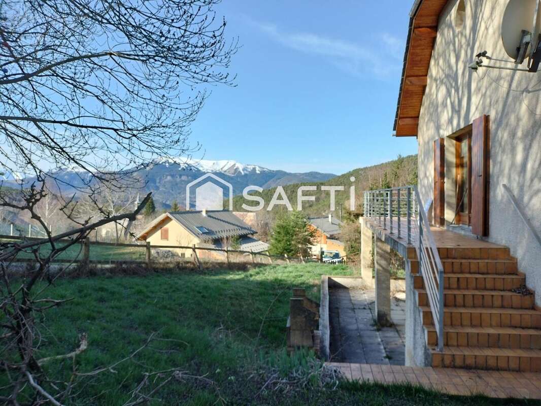 Maison 126 m² à Montclar  - photo 2