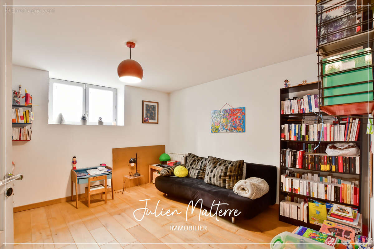 SAINT ETIENNE (42) - Exceptionnel LOFT de 165 m² avec 5 chambres et garage - Quartier Tréfilerie - photo 15