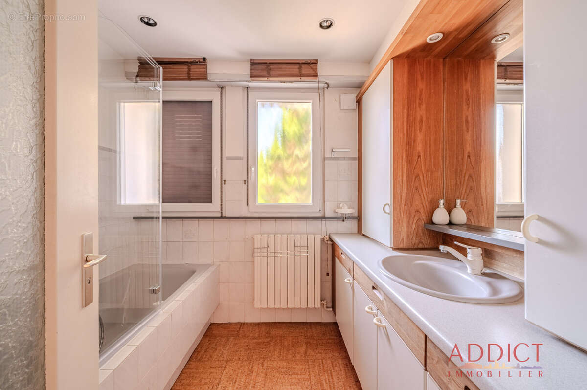 Spacieux appartement 5 pièces avec terrasse et grand jardin privatif - photo 10