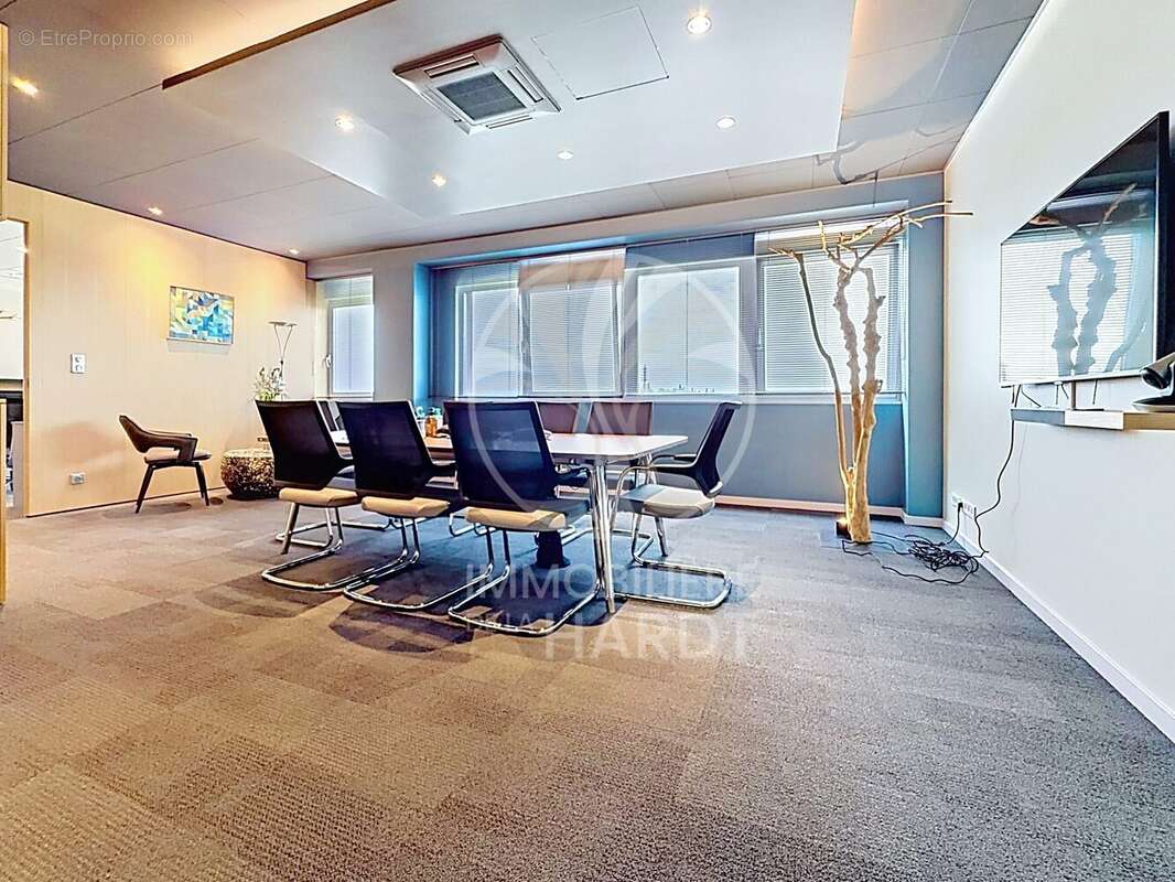 Commerce 150 m² à Mulhouse  - photo 2