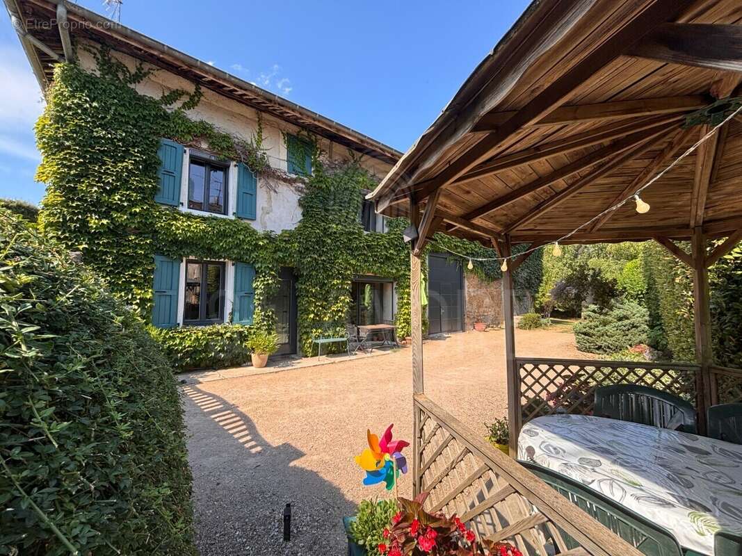 Maison à LA COTE-SAINT-ANDRE