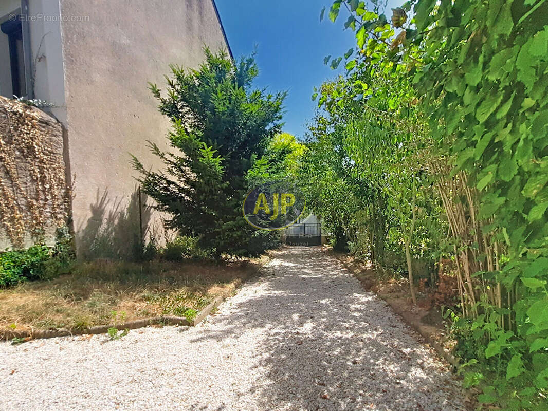 Maison 3 chambres quartier Guist'hau. - photo 2