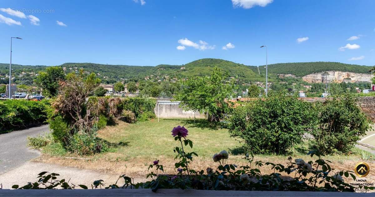 Maison 6 pièces de 150 m² en bord de Saône avec dépendance - photo 17