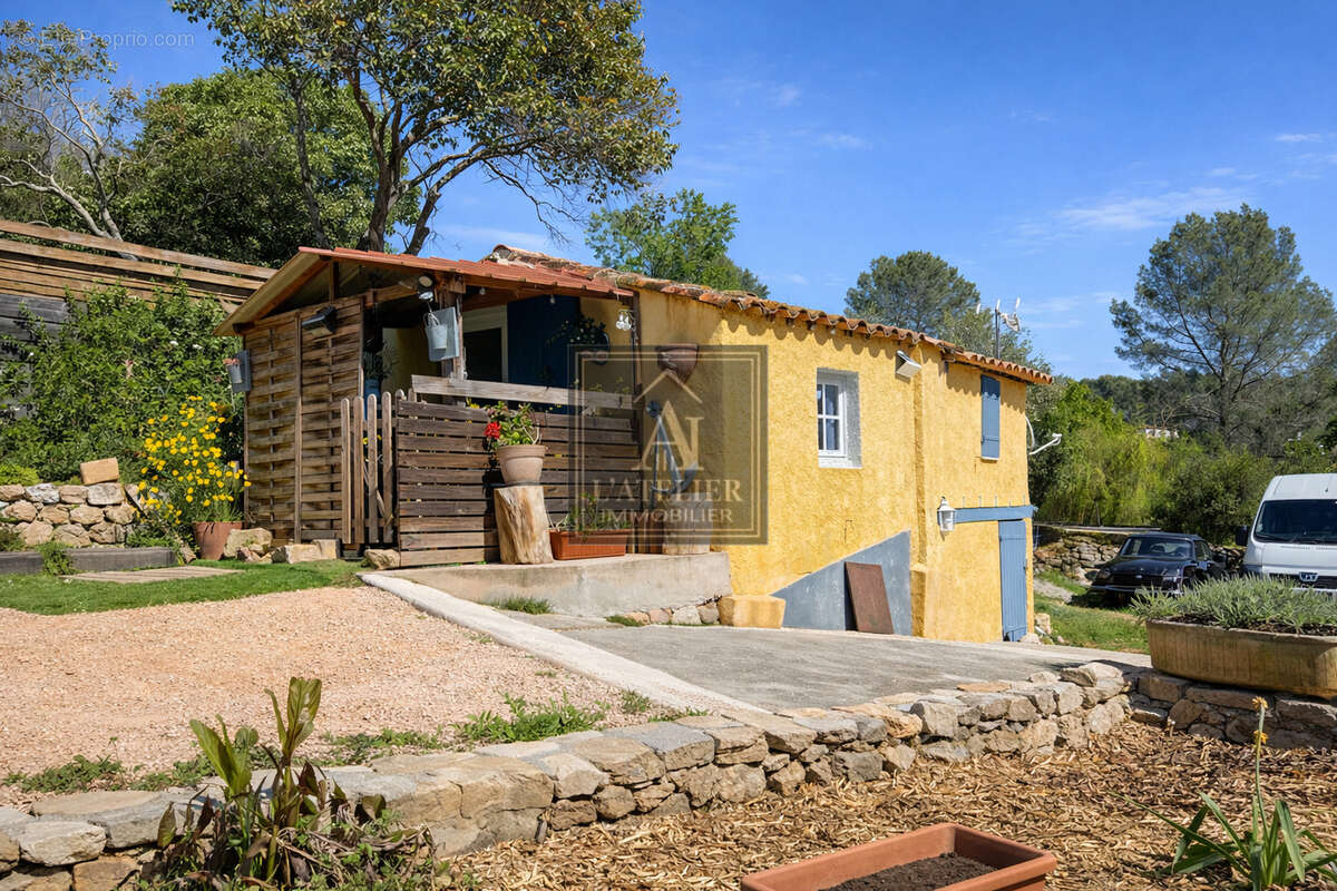 Maison à SOLLIES-TOUCAS