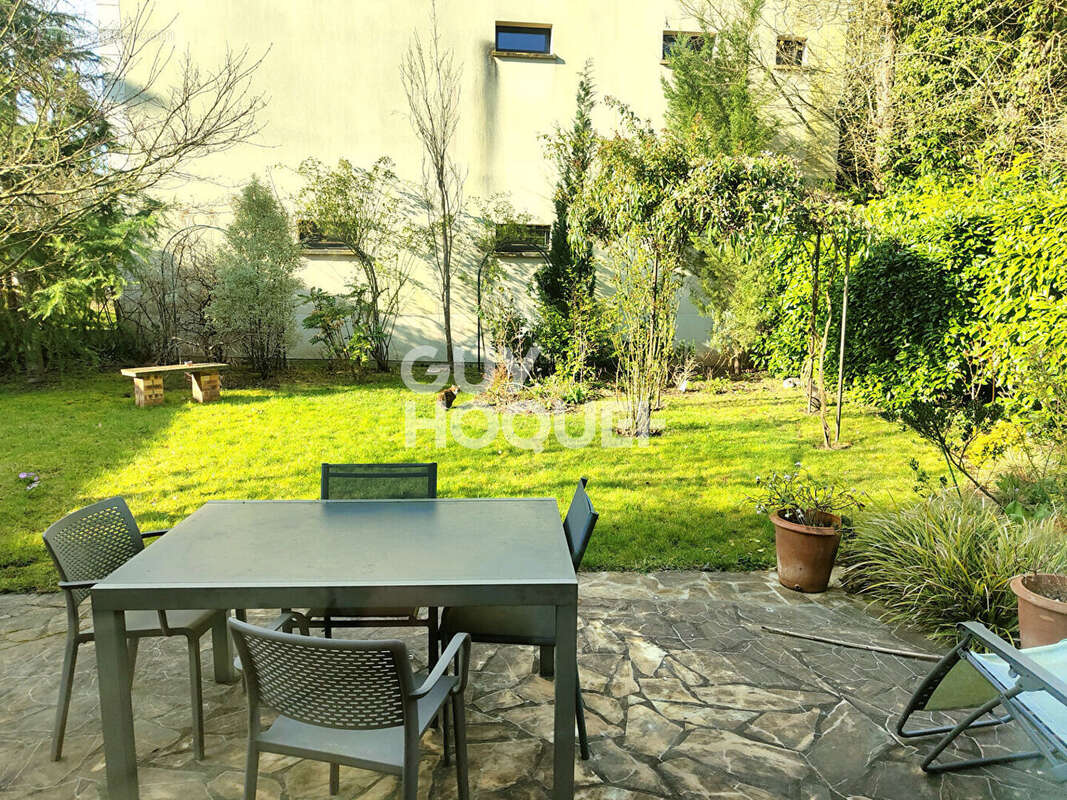 Maison à VILLE-D'AVRAY