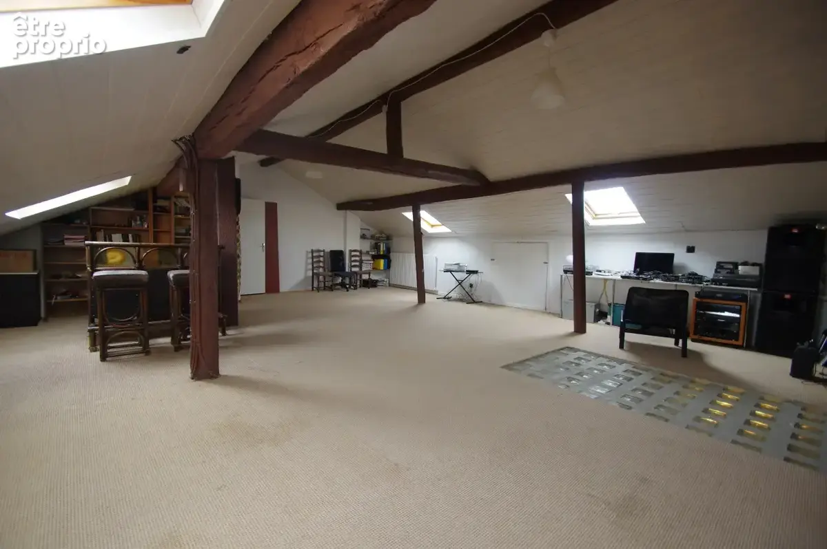 Grande maison F8 au calme prox A31 - photo 9