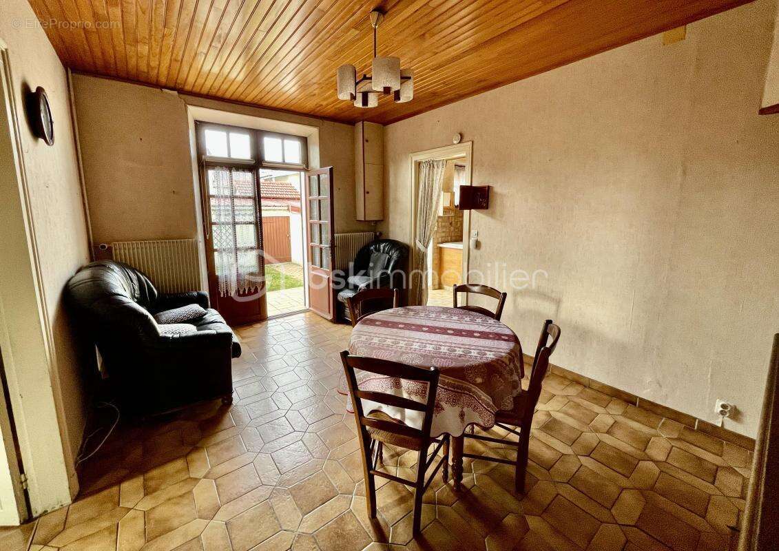Maison à DAMMARIE-LES-LYS