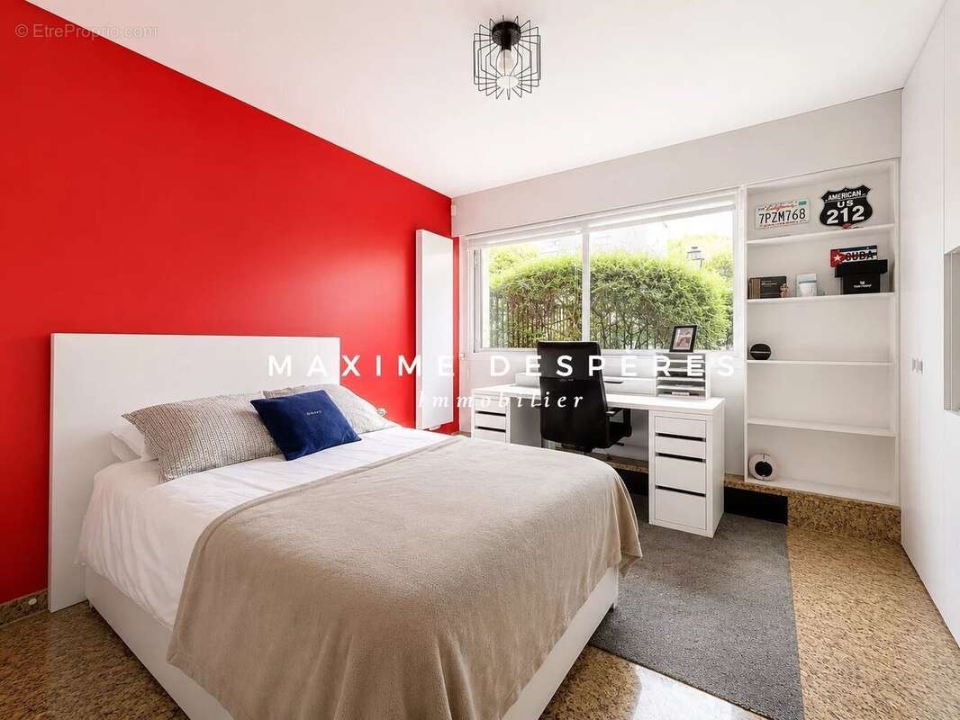 Appartement à NEUILLY-SUR-SEINE