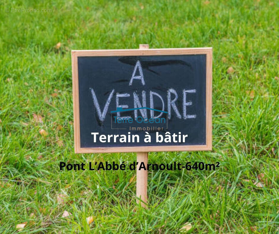 Terrain à PONT-L'ABBE-D'ARNOULT