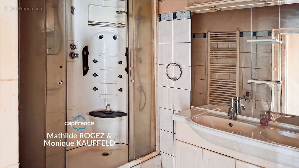 Immeuble à vendre SAINT MARTIN DES OLMES (63) 4 appartements avec 1,2 hectare de terrain - photo 13