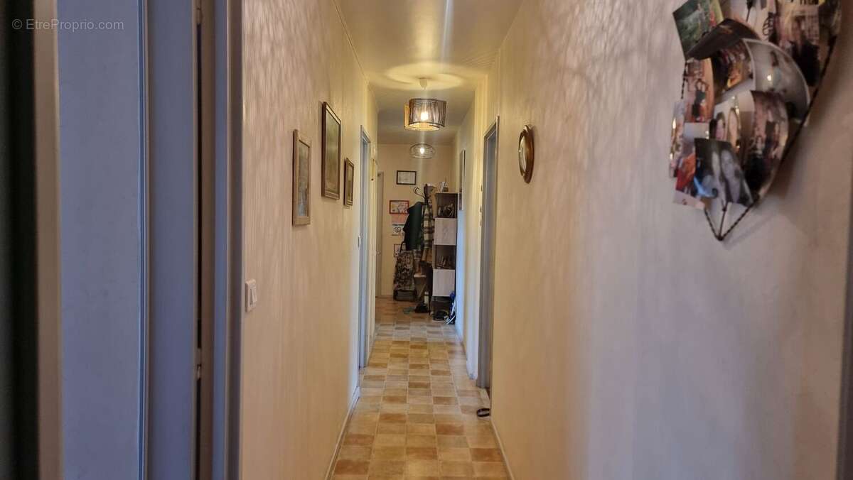 COULOIR - Appartement à FIGEAC