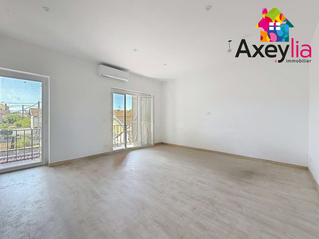 A vendre - riorges - appartement t3 entièrement rénové avec cabanon extérieur - photo 2