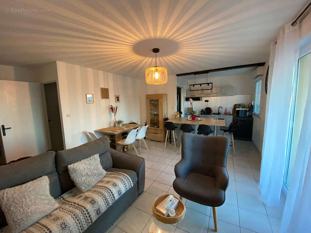 Appartement 2 pièces lumineux au dernier étage à Cavaillon - Idéal investisseur ! - photo 2