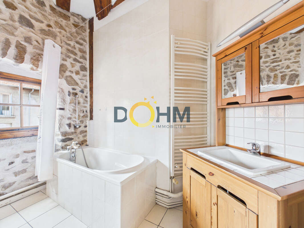 Appartement T3, 78 m3 centre-ville du Puy-en-Velay - photo 8