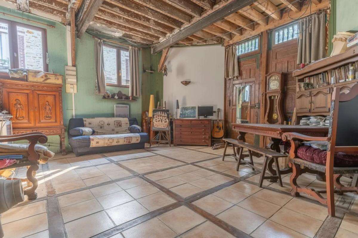 Maison historique de 127 m² - 2/3 chambres avec jardin - 95320 - photo 5