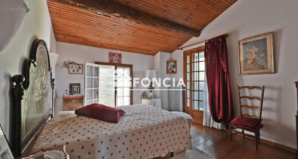LUNEL-VIEL: Coup de coeur pour cette charmante maison de 150 m2 sur terrain de 813 m2 à 20 min des plages! - photo 12
