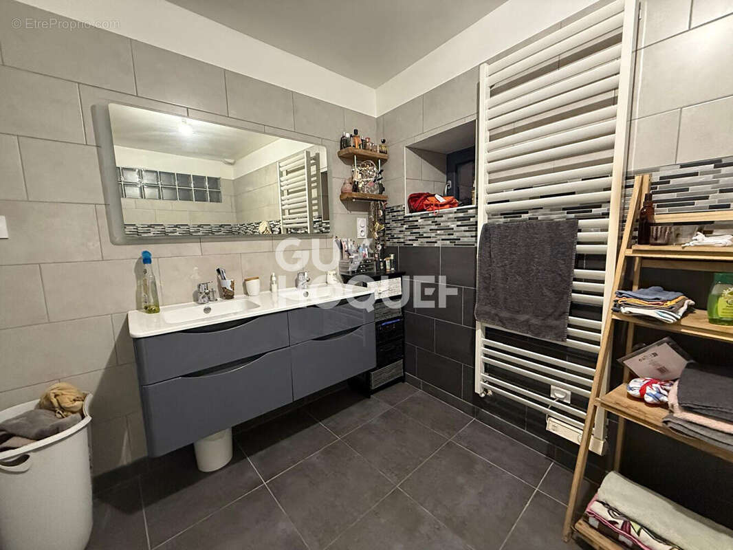 Maison à PONTAUBAULT