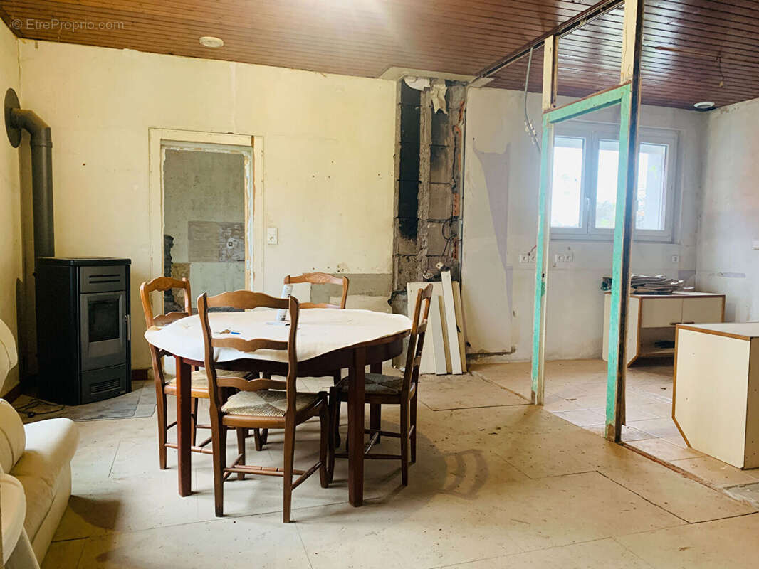 Maison à SAINT-CHRISTOPHE-DU-LIGNERON