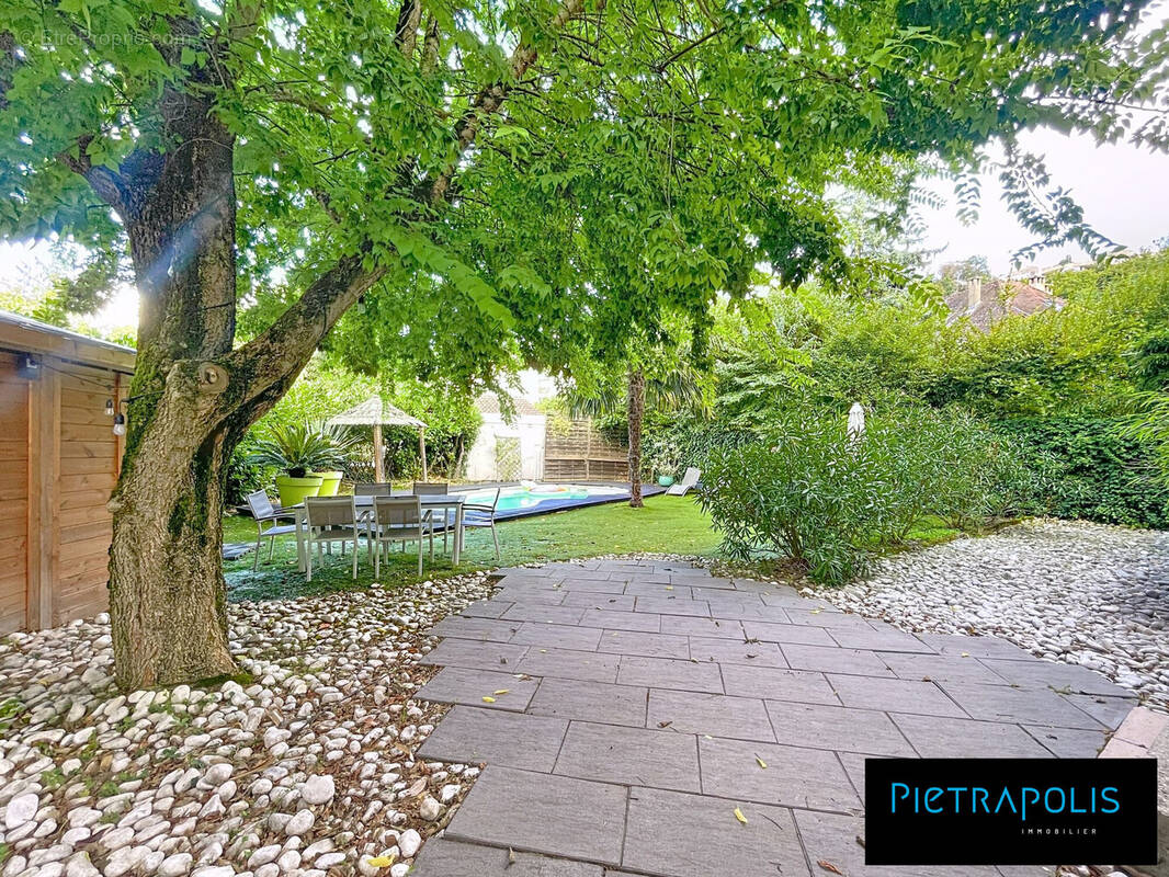 Maison à CALUIRE-ET-CUIRE